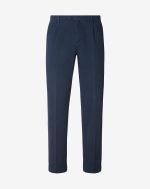 Pantaloni chino blu con pince in cotone stretch