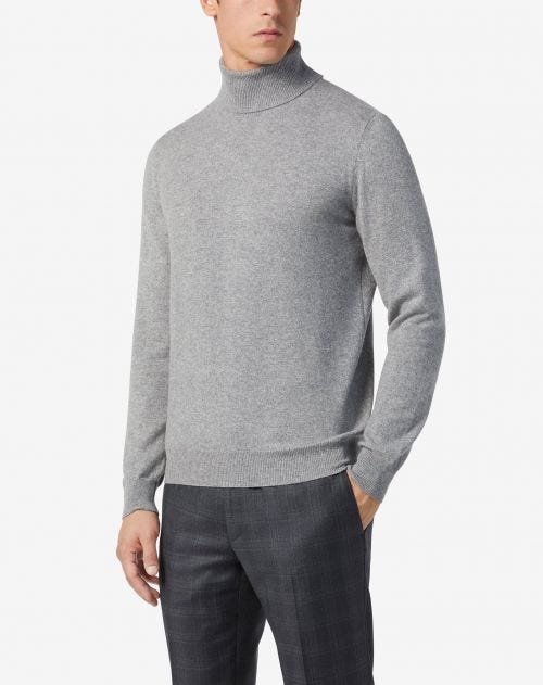 Pure cashmere turtleneck in pale grey