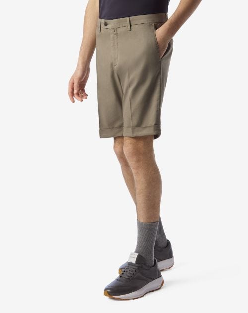 Khaki stretch cotton Bermuda shorts